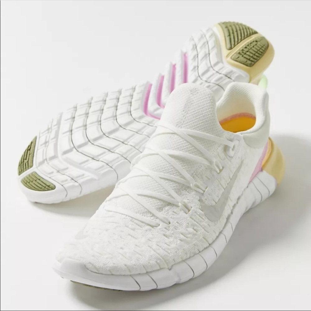 Nike Free Run Sneakers - Size 6 - Picture 1 of 4